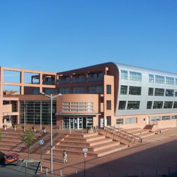 trappes-shooting-suspect-admits-targeting-muslims-africans Trappes Mairie